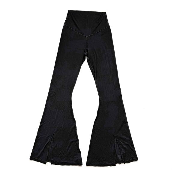 Aerie Offline Real Me Xtra Flare Hi-Rise Leggings Black, Size Medium - Picture 1 of 7